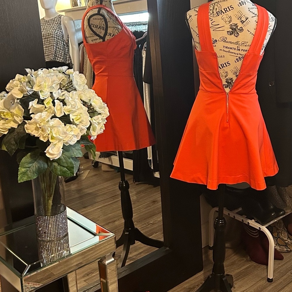 BEAUTIFUL, ARMANI bright Orange 🍊 short dress.  Size XS - Picture 10 of 13